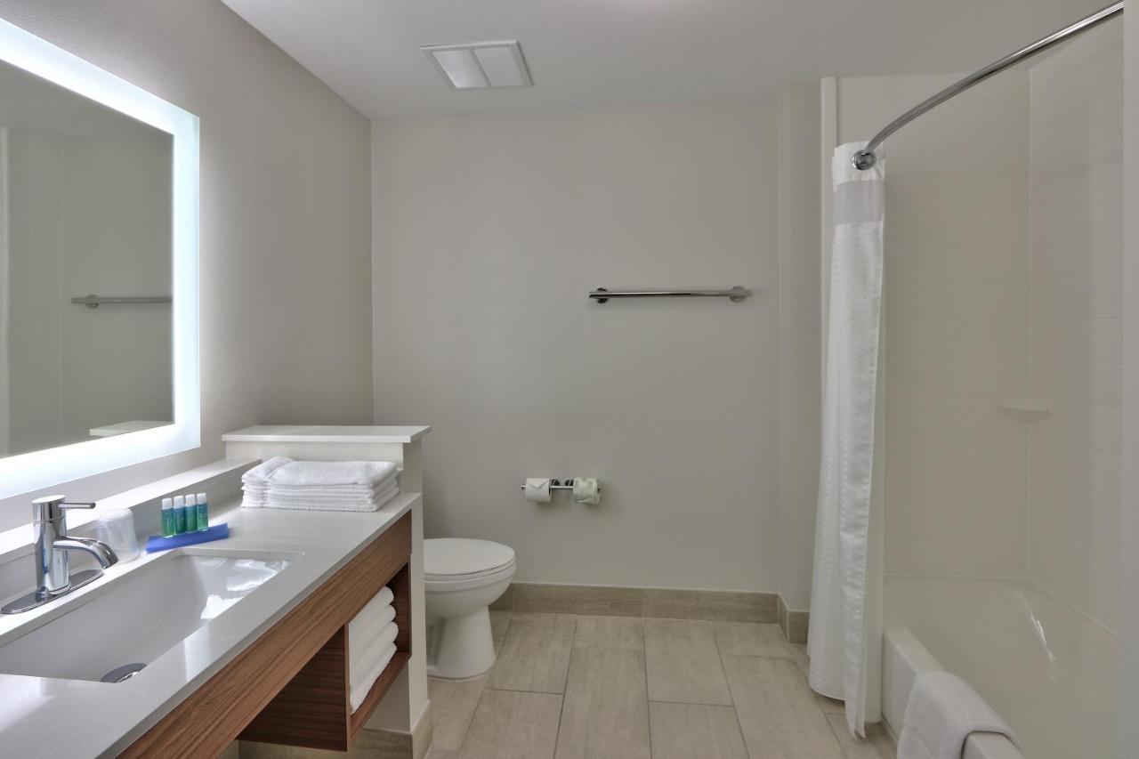 Holiday Inn Express & Suites - Houston East - Beltway 8 By Ihg Cloverleaf Εξωτερικό φωτογραφία
