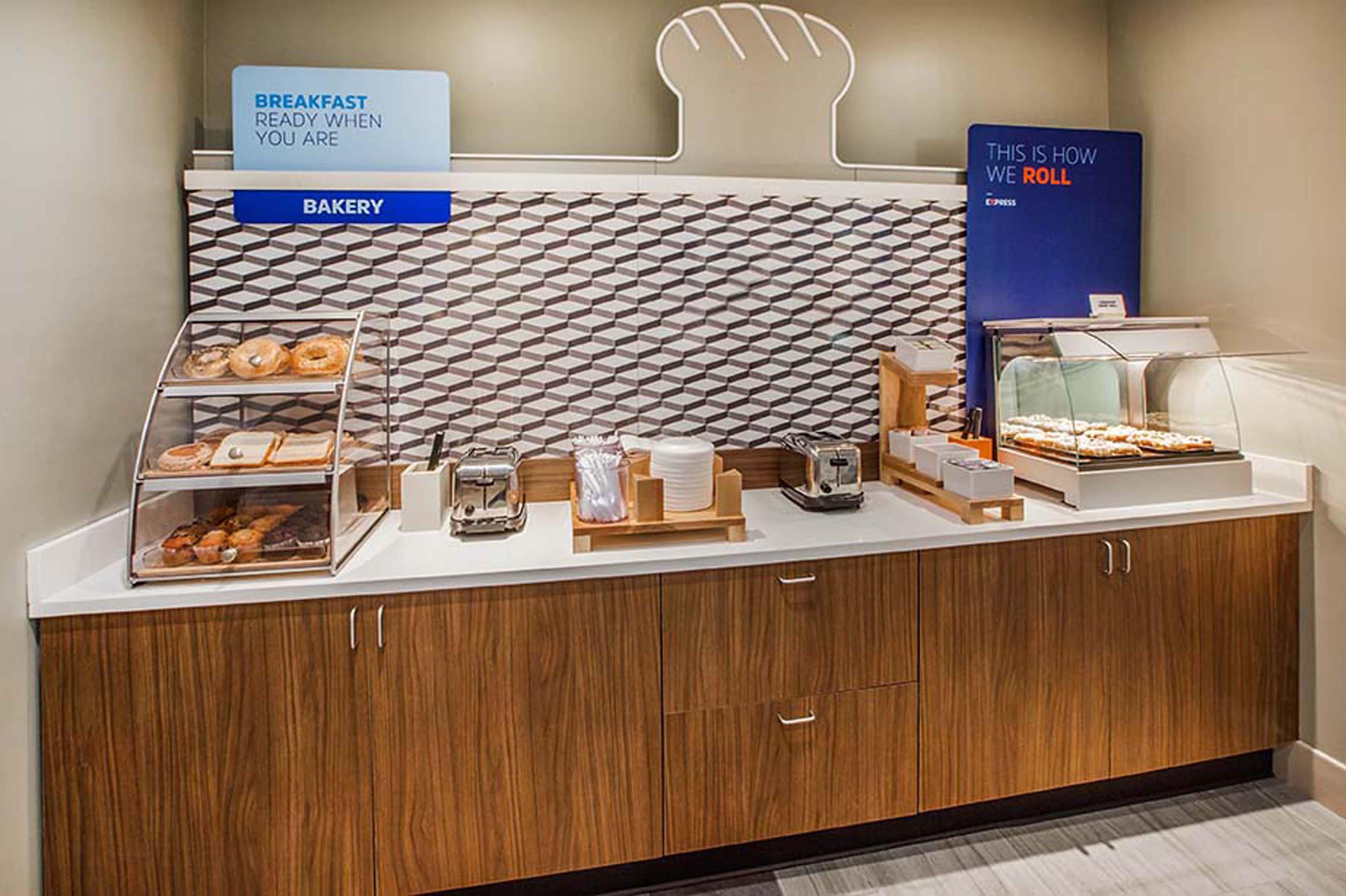 Holiday Inn Express & Suites - Houston East - Beltway 8 By Ihg Cloverleaf Εξωτερικό φωτογραφία