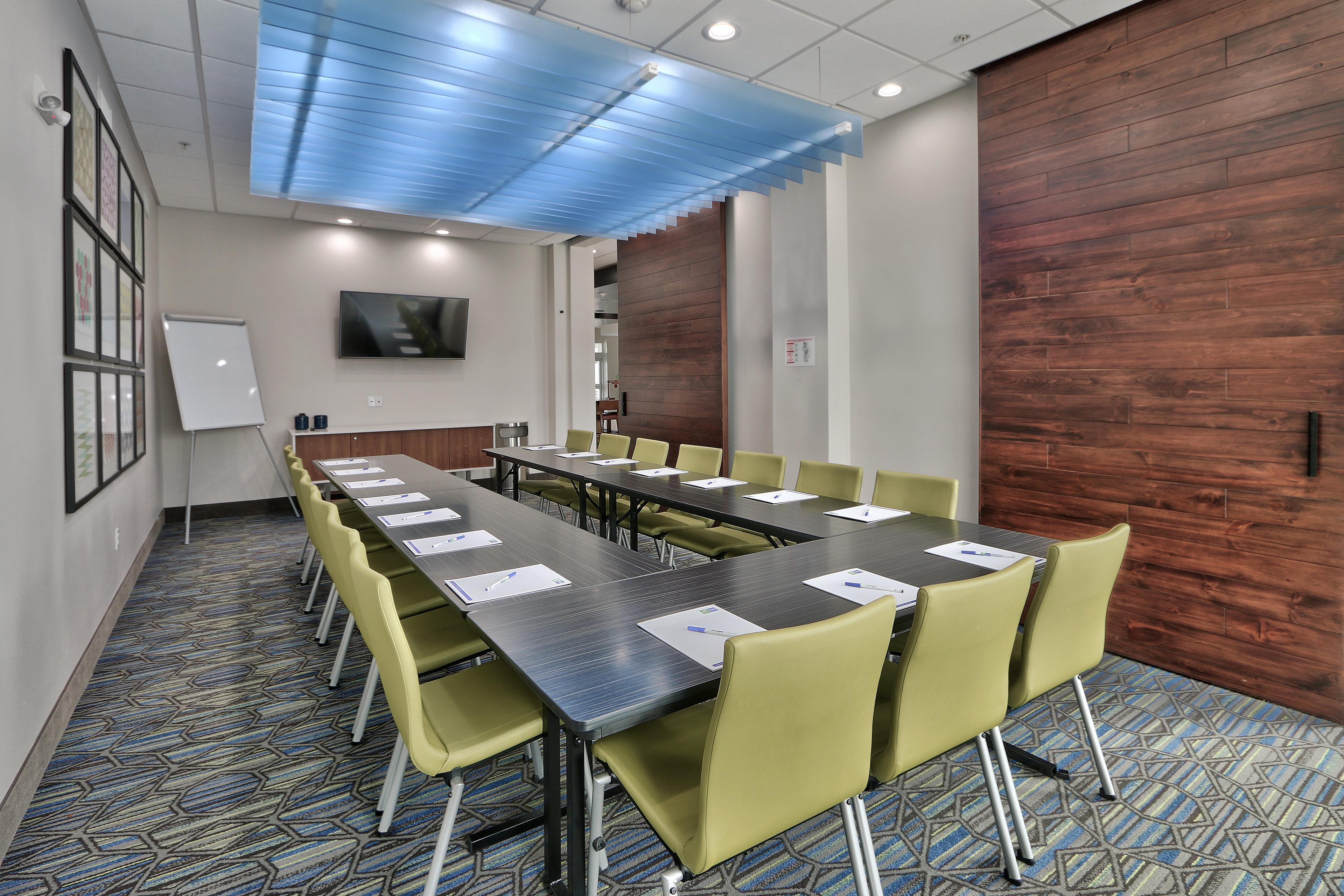 Holiday Inn Express & Suites - Houston East - Beltway 8 By Ihg Cloverleaf Εξωτερικό φωτογραφία
